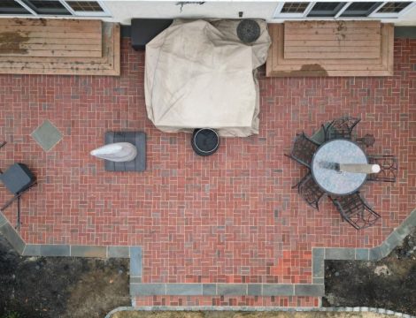plan overhead view of brick and stone hardscaping for patio