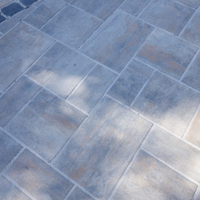 hardscaped patio paver design